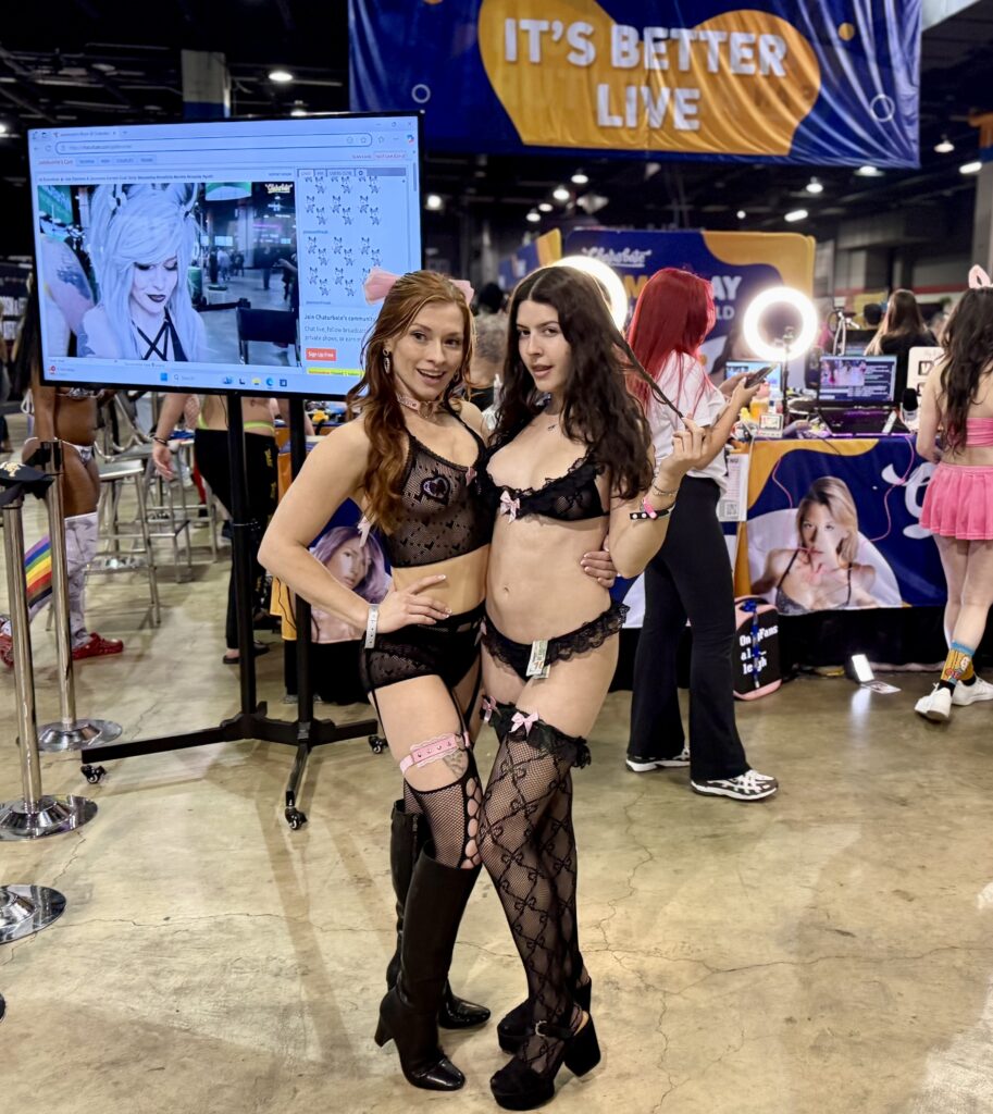 Sara Loverays and French Ava for Chaturbate at Exxxotica Chicago 2025 